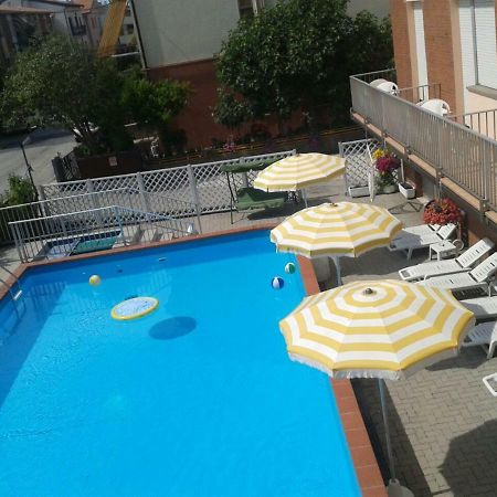 Hotel Otello Punta Marina Kültér fotó