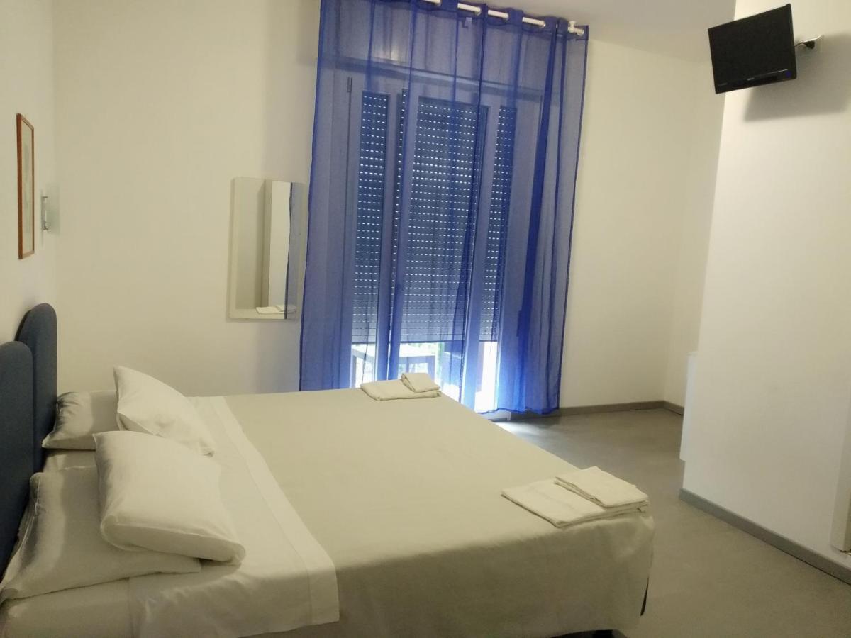 Hotel Otello Punta Marina Kültér fotó