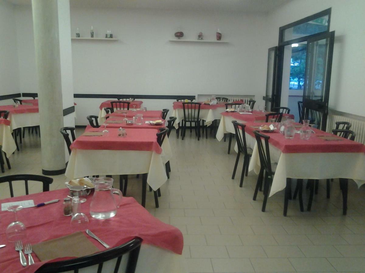 Hotel Otello Punta Marina Kültér fotó