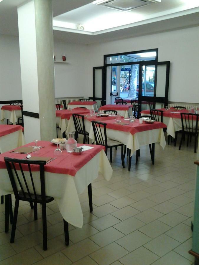 Hotel Otello Punta Marina Kültér fotó