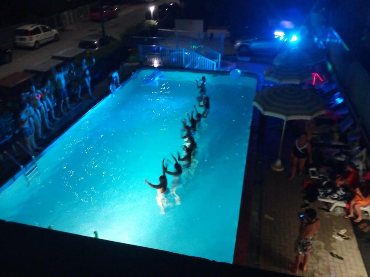 Hotel Otello Punta Marina Kültér fotó